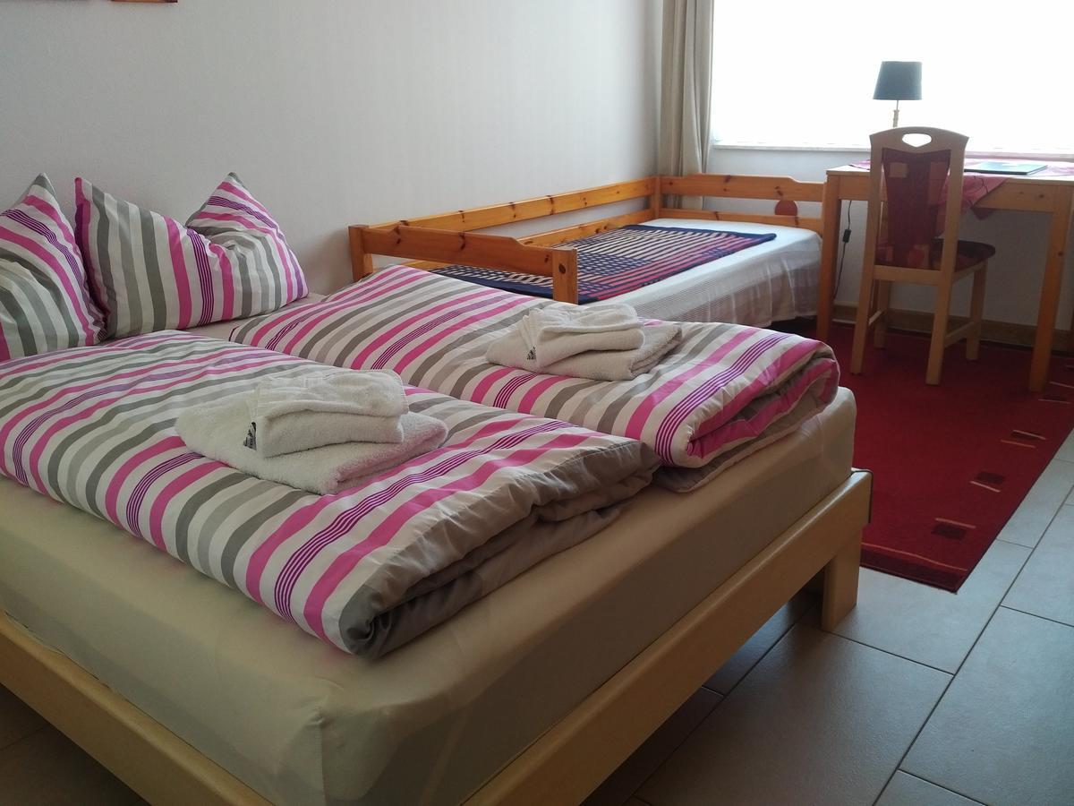 Aaron - Privatunterkunft Magdeburg Kültér fotó